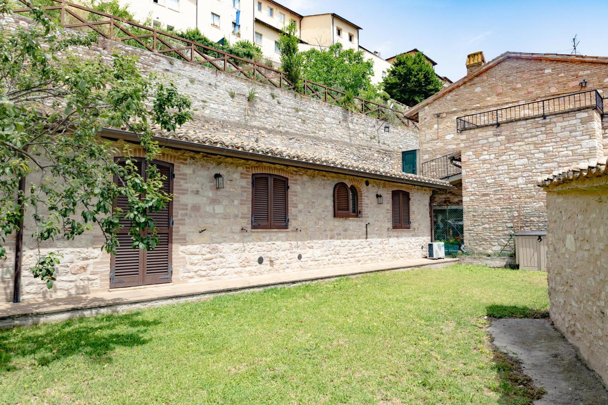 Rustic House, Con Patio E Giardino, Assisi Centro Villa ภายนอก รูปภาพ